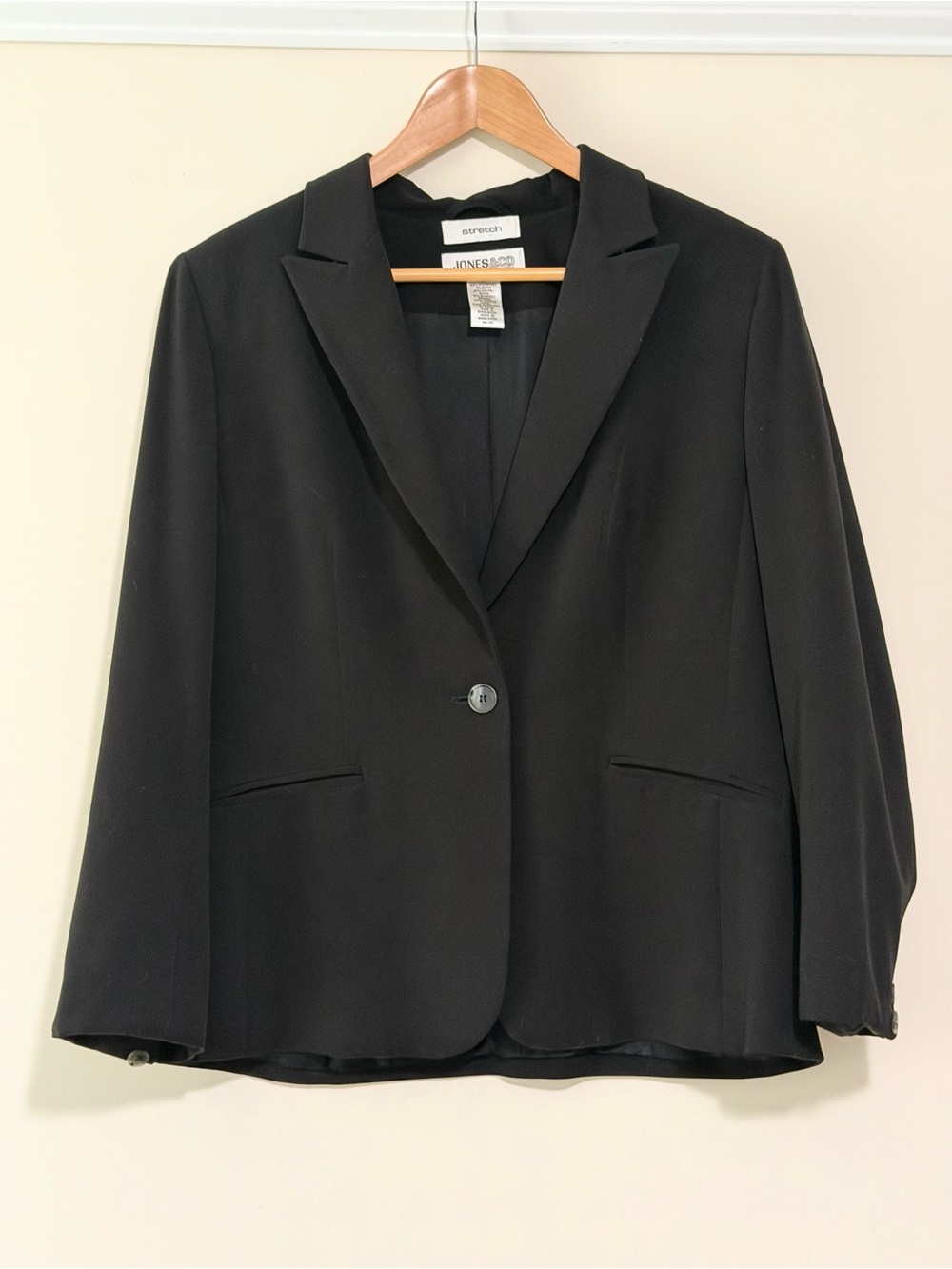 Jones New York Black Single-Button Notch-Lapel Blazer